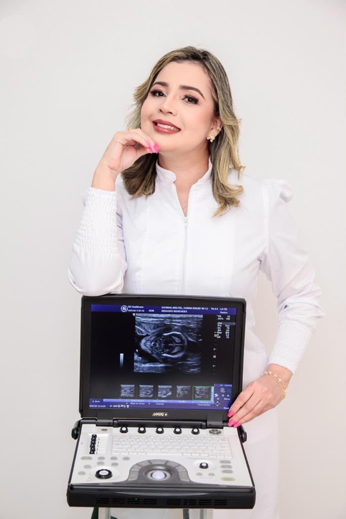 Dra. Sinara Guimarães, médica-veterinária da SonarPet